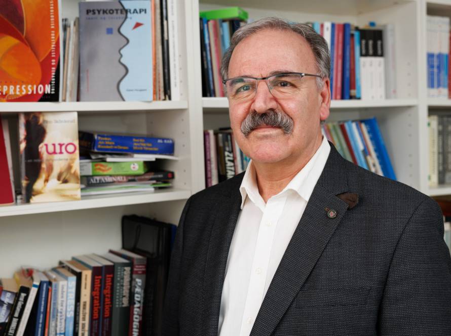 Ahmet Demir. Superviser